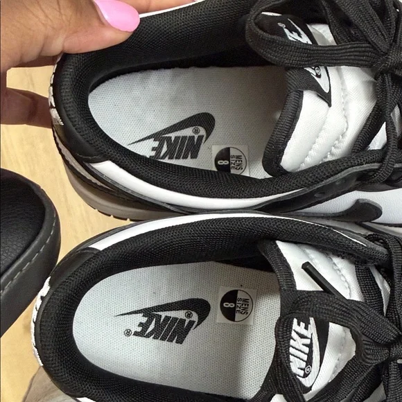 Nike Dunk Men's Black and White Low-Top Sneakers - Picture 6 of 8